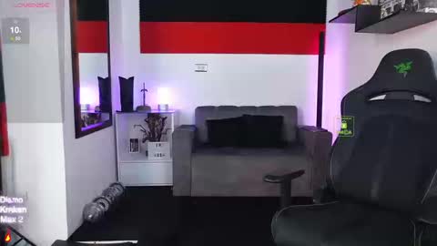 Snapshot of magnus_savage chatting on 09-17-25, 03:46 If you want me to use the Lovense please let me know -- online show from 09-17-25, 03:46