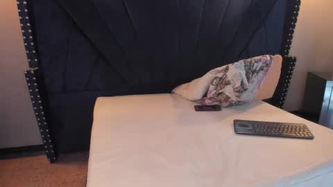 MAHIA online show from 12-18-25, 02:01