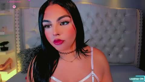Snapshot of maia_hotts chatting on 06-05-26, 08:25 CamiiGarcia online show from 06-05-26, 08:25