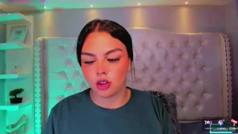 Snapshot of maia_hotts chatting on 06-07-26, 08:01 CamiiGarcia online show from 06-07-26, 08:01