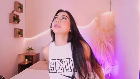 Snapshot of maia_lia_ chatting on 09-18-25, 06:10 MAIA LIA online show from 09-18-25, 06:10