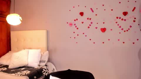 Maia online show from 03-21-26, 12:21