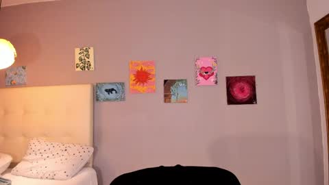 Maia online show from 05-27-26, 12:13