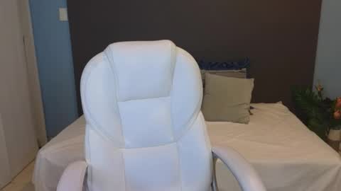 Maiaa Ruiz  online show from 01-25-25, 12:58