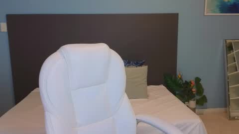 Maiaa Ruiz  online show from 02-04-25, 01:27