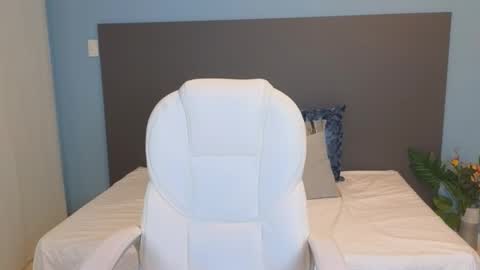 Maiaa Ruiz  online show from 02-24-25, 04:15