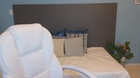 Maiaa Ruiz  online show from 02-25-25, 01:28