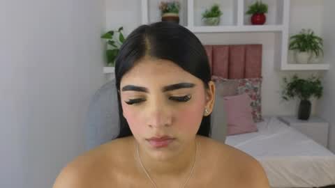 Snapshot of maiaa_ruiz chatting on 06-06-26, 01:27 Maiaa Ruiz online show from 06-06-26, 01:27