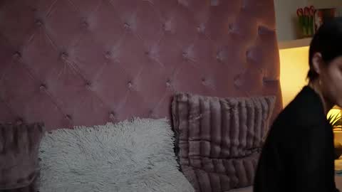  Maia  online show from 10-12-25, 08:52