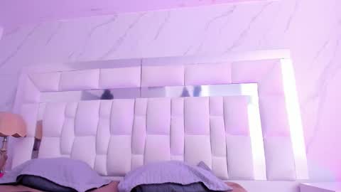 Snapshot of maiapark chatting on 02-20-26, 11:43 Maia online show from 02-20-26, 11:43