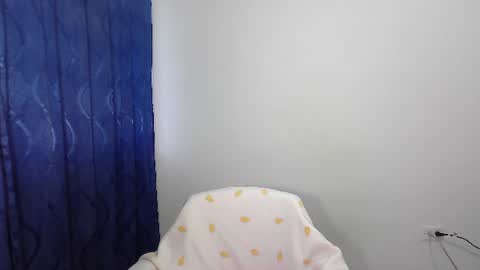 Snapshot of maiarosse_ chatting on 06-19-26, 10:02 MaiaRosse online show from 06-19-26, 10:02