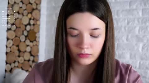 Lucy online show from 09-19-25, 01:40