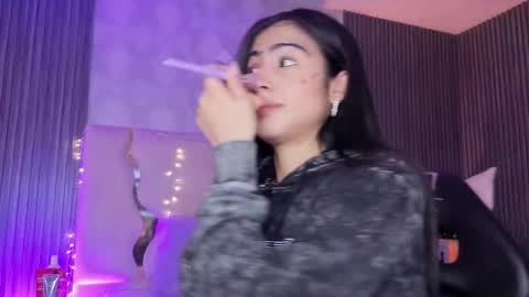 maiily_tay online show from 01-14-26, 11:49