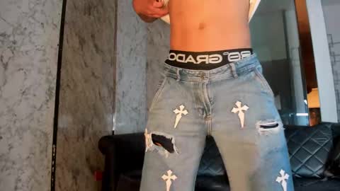 Snapshot of maik_mejia chatting on 02-21-26, 07:37 MAIK MEJIA online show from 02-21-26, 07:37