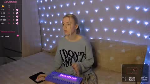 Snapshot of mailin_harrington chatting on 01-18-25, 02:14 Your kitty online show from 01-18-25, 02:14