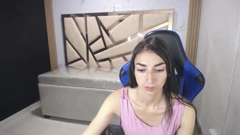 Snapshot of maily_a_ chatting on 11-16-25, 03:01 Maily online show from 11-16-25, 03:01