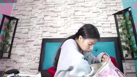 Snapshot of maily_can chatting on 09-10-25, 01:11 MAILY CAN online show from 09-10-25, 01:11