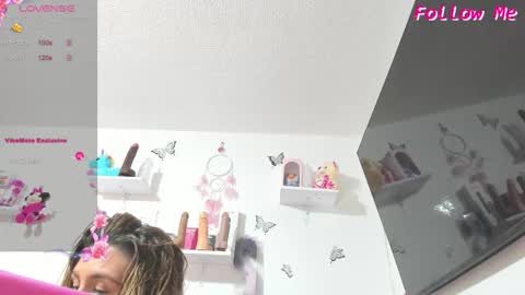 Maylin  online show from 10-26-25, 11:20