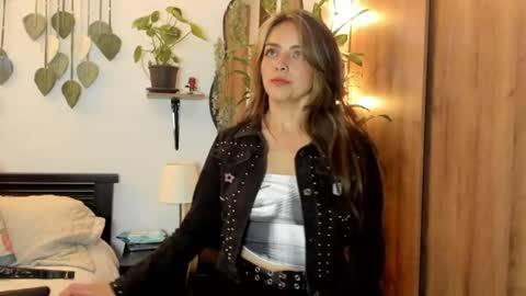 Mailyn Foxx online show from 06-26-26, 03:33