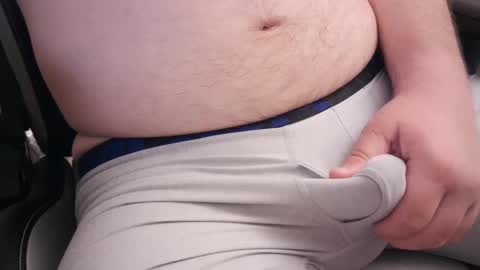 Snapshot of mainttech chatting on 09-21-25, 03:13 Gilly online show from 09-21-25, 03:13