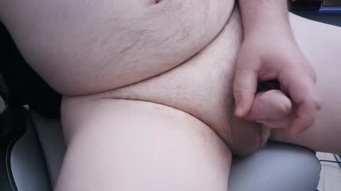 Snapshot of mainttech chatting on 12-13-25, 09:53 Gilly online show from 12-13-25, 09:53