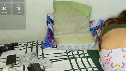 Snapshot of maira_milf chatting on 12-15-25, 12:59 Maira online show from 12-15-25, 12:59