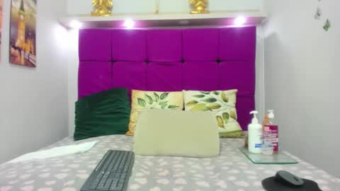 maite_milky18 online show from 11-29-25, 12:24