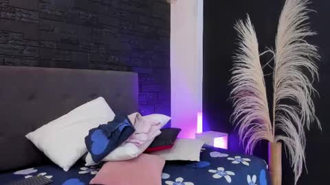 Snapshot of maite_smith69 chatting on 09-15-25, 01:11 maite_smith69 online show from 09-15-25, 01:11