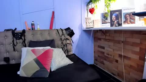 Snapshot of maiteandlexy chatting on 02-19-26, 07:10 Maite and Lexy online show from 02-19-26, 07:10