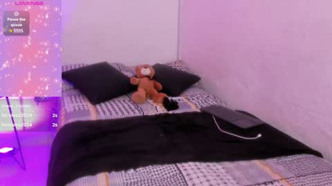 Snapshot of maithe_ferrer chatting on 12-12-24, 09:30 MAITHEFERRER online show from 12-12-24, 09:30