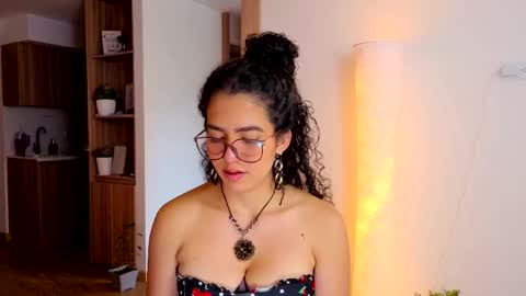   Lauu online show from 04-10-26, 08:24