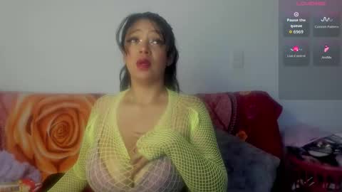 Snapshot of maitte_love chatting on 03-20-26, 08:30 maitte_love online show from 03-20-26, 08:30