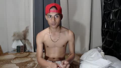 Snapshot of majestic_anne chatting on 12-15-25, 07:56 Annalyn online show from 12-15-25, 07:56