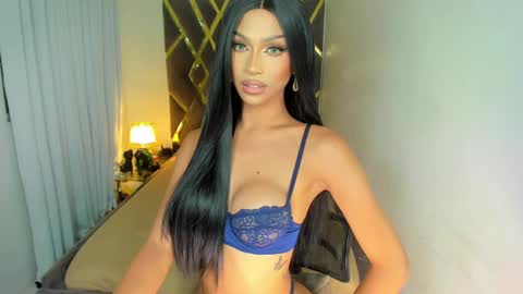 Snapshot of majestictspatty chatting on 02-26-25, 03:42 Patty Grey online show from 02-26-25, 03:42