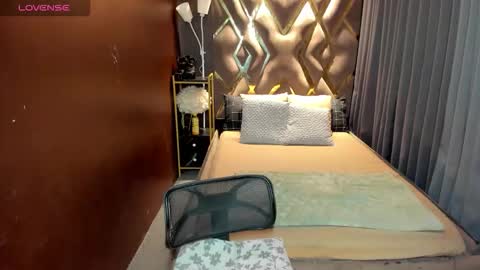 Snapshot of majestictspatty chatting on 11-04-25, 07:24 Patty Grey online show from 11-04-25, 07:24