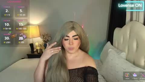 Snapshot of majestydannaxx chatting on 06-16-26, 01:08 majestydannaxx online show from 06-16-26, 01:08