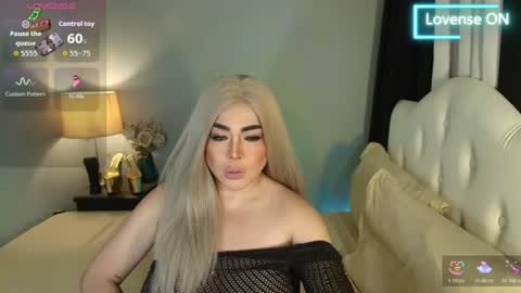 Snapshot of majestydannaxx chatting on 07-02-26, 02:33 majestydannaxx online show from 07-02-26, 02:33