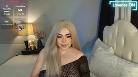 Snapshot of majestydannaxx chatting on 07-10-26, 02:05 majestydannaxx online show from 07-10-26, 02:05