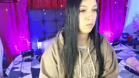 Celeste Bonet  online show from 10-25-25, 12:02