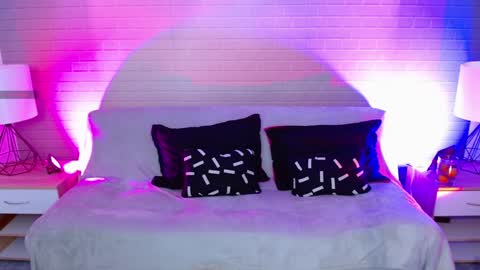 Makarena  online show from 02-08-25, 02:16