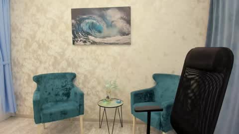 Chloe online show from 02-12-25, 06:40