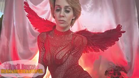 Snapshot of makemebeautiful chatting on 01-21-25, 06:34 April Dayze makemebeautiful online show from 01-21-25, 06:34