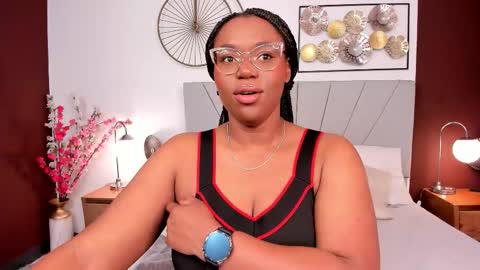 makena online show from 02-21-26, 03:40