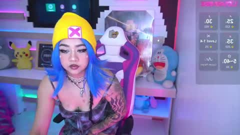 Snapshot of makigg chatting on 04-22-26, 11:39 Maki online show from 04-22-26, 11:39