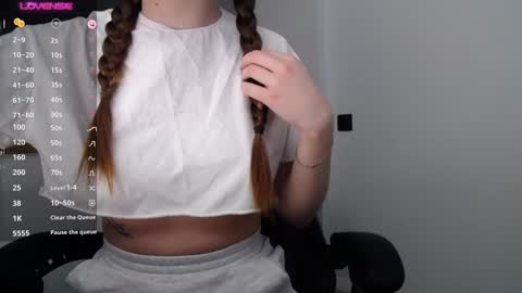 Snapshot of makiimastar chatting on 01-30-25, 07:07 Makiima online show from 01-30-25, 07:07