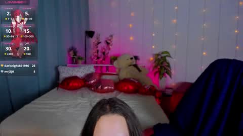 Snapshot of makima_lee chatting on 02-08-25, 05:50 Makima online show from 02-08-25, 05:50