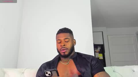 Snapshot of makonneen chatting on 02-03-26, 06:22 Makonnen online show from 02-03-26, 06:22