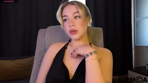 maksisisia online show from 03-23-26, 01:59