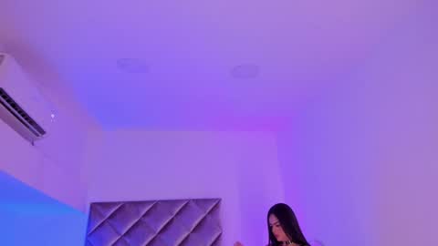 Snapshot of malaia_hills chatting on 12-13-24, 07:21 Call Me Mala online show from 12-13-24, 07:21