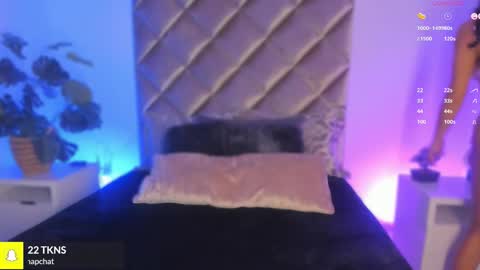 Snapshot of malaia_hills chatting on 11-14-25, 06:28 Call Me Mala online show from 11-14-25, 06:28